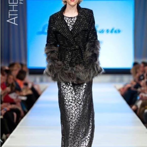 Coat. Winter black gray fur and puffer jacket Armani fabric - Picture 4 of 16